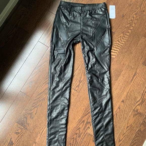 Abercrombie & Fitch Pants - 🏷 NWT Abercrombie & Fitch Fleece Lined Faux Leather Tights